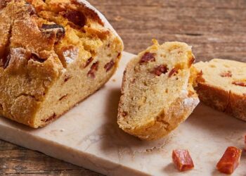 Broa de milho com chouriço