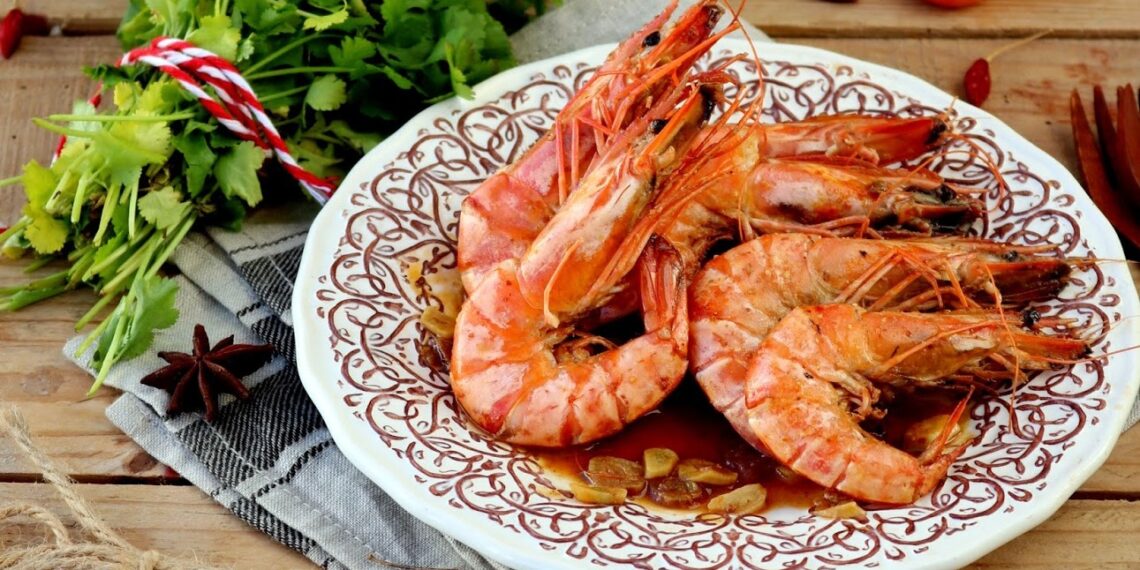 Camarões com cerveja