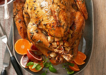 Peru de Natal recheado à moda antiga