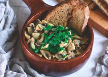 Cogumelos à Bulhão Pato