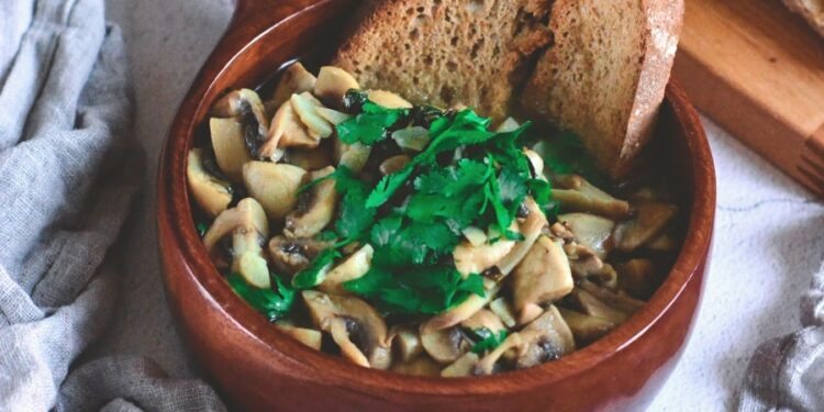 Cogumelos à Bulhão Pato