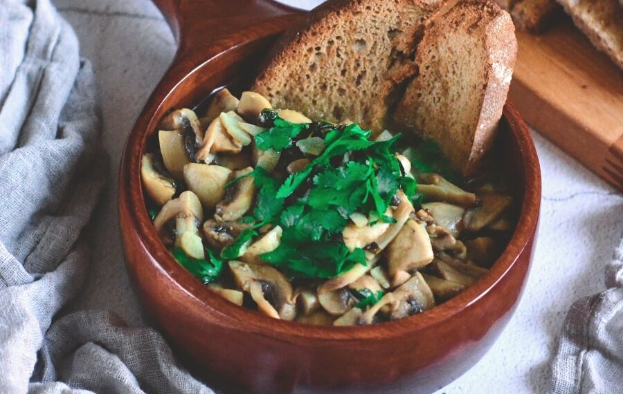 Cogumelos à Bulhão Pato