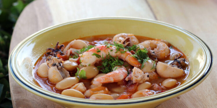 Feijoada de chocos à moda do Algarve