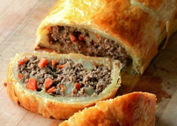 Rolo de carne com massa folhada