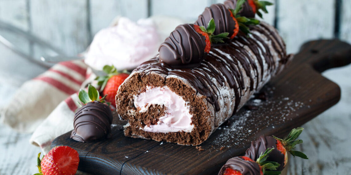 Torta enrolada de chocolate simples