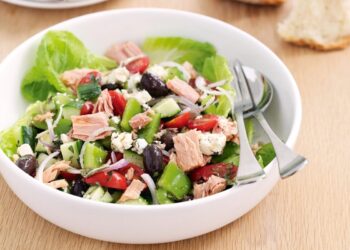 Salada de atum saudável