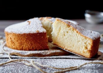 Bolo de claras tradicional