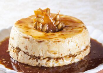 Pudim de claras com caramelo