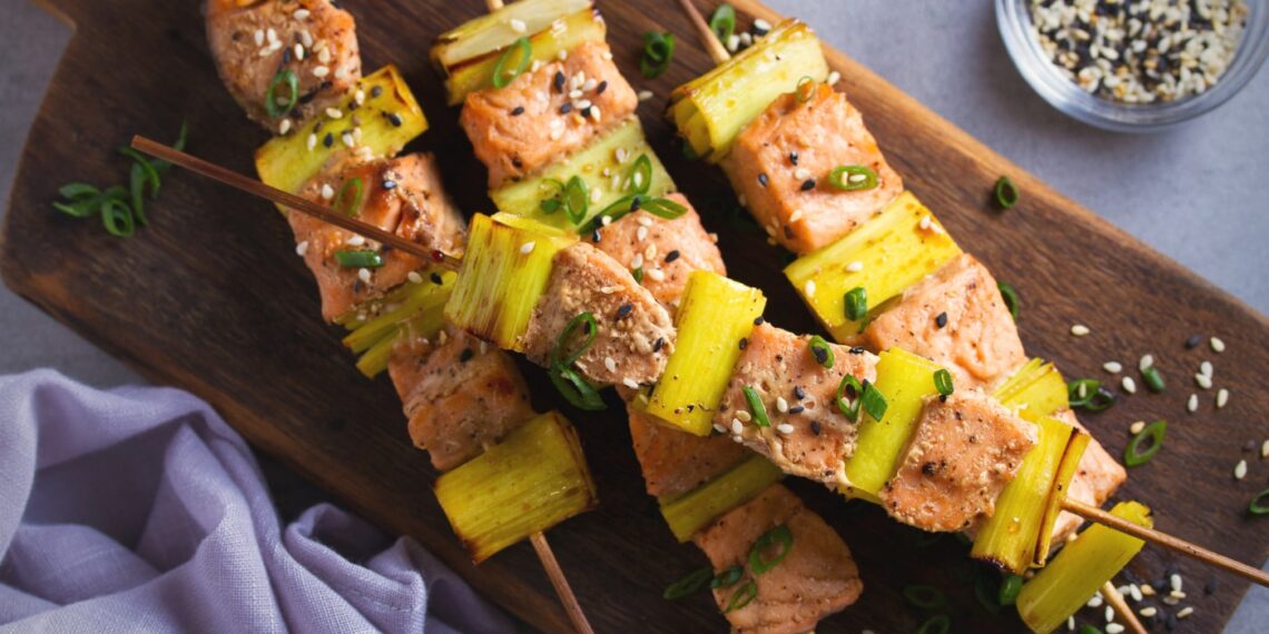 Espetadas de salmão no forno