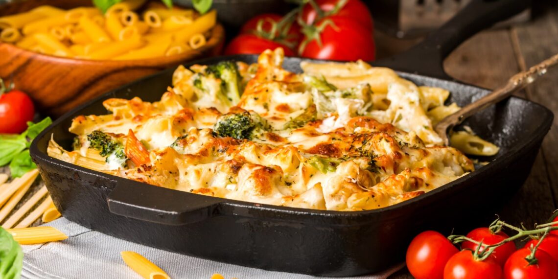 Massa gratinada com frango