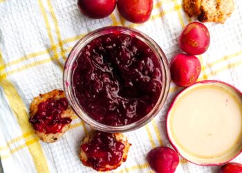 Doce de ameixa à moda do Alentejo