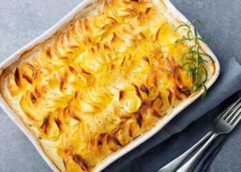 Batatas gratinadas à moda antiga