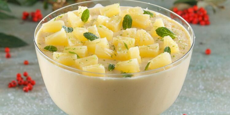 Mousse de ananás tradicional e cremosa