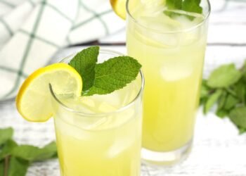 Sumo de abacaxi e hortelã
