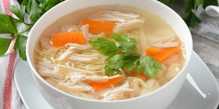Canja de galinha à moda antiga