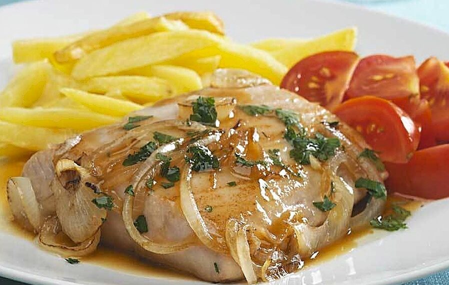 Bife de atum à algarvia