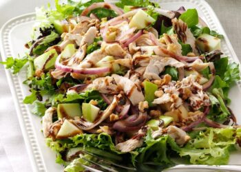 Salada de frango com maçã