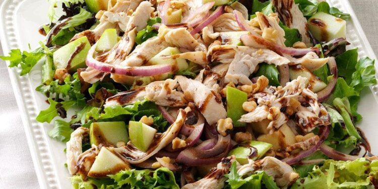 Salada de frango com maçã