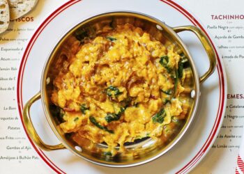 Ovos rotos com farinheira