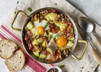 Ovos rotos com cogumelos