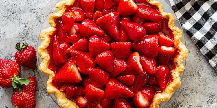 Tarte de morango fácil e rápida (com massa folhada)