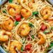 Massa com camarão e alho