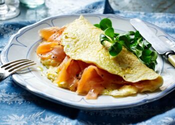 Omelete de salmão fumado