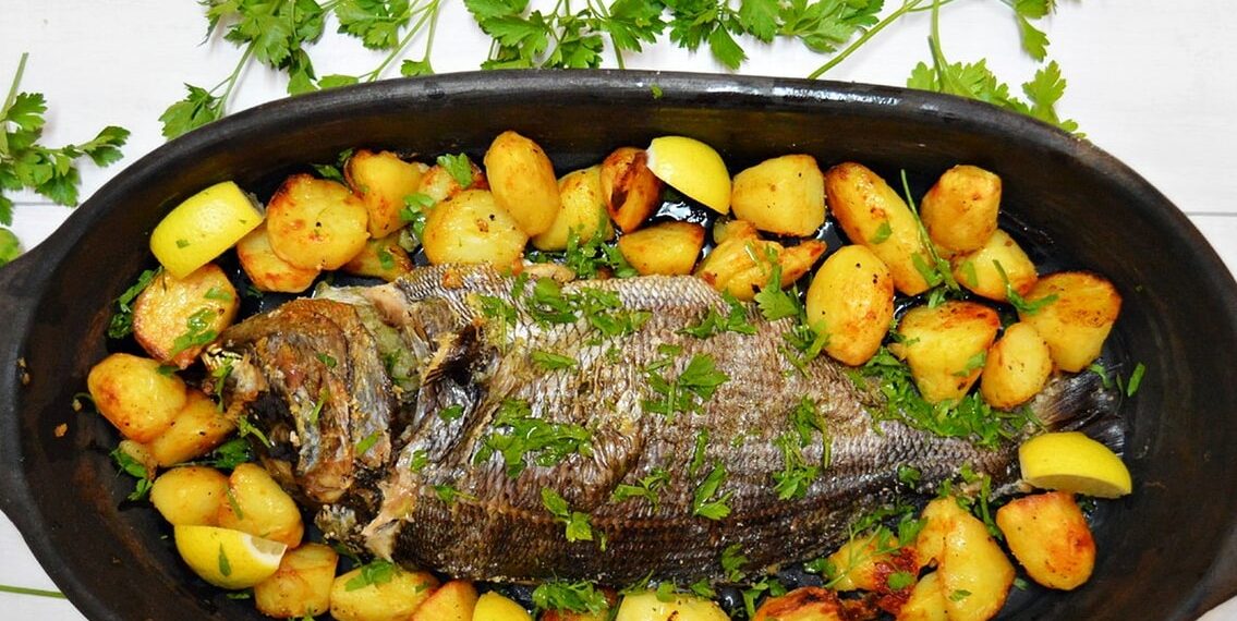 Sargo no forno com limão e orégãos