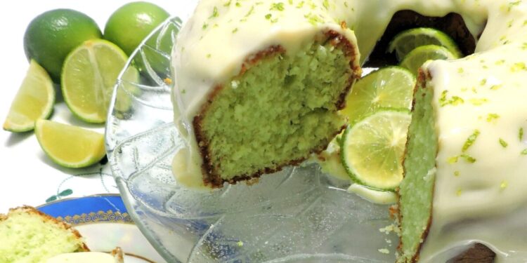 Bolo verde de limão