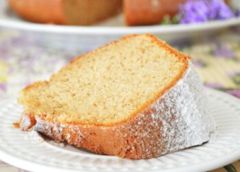 Bolo de iogurte grego