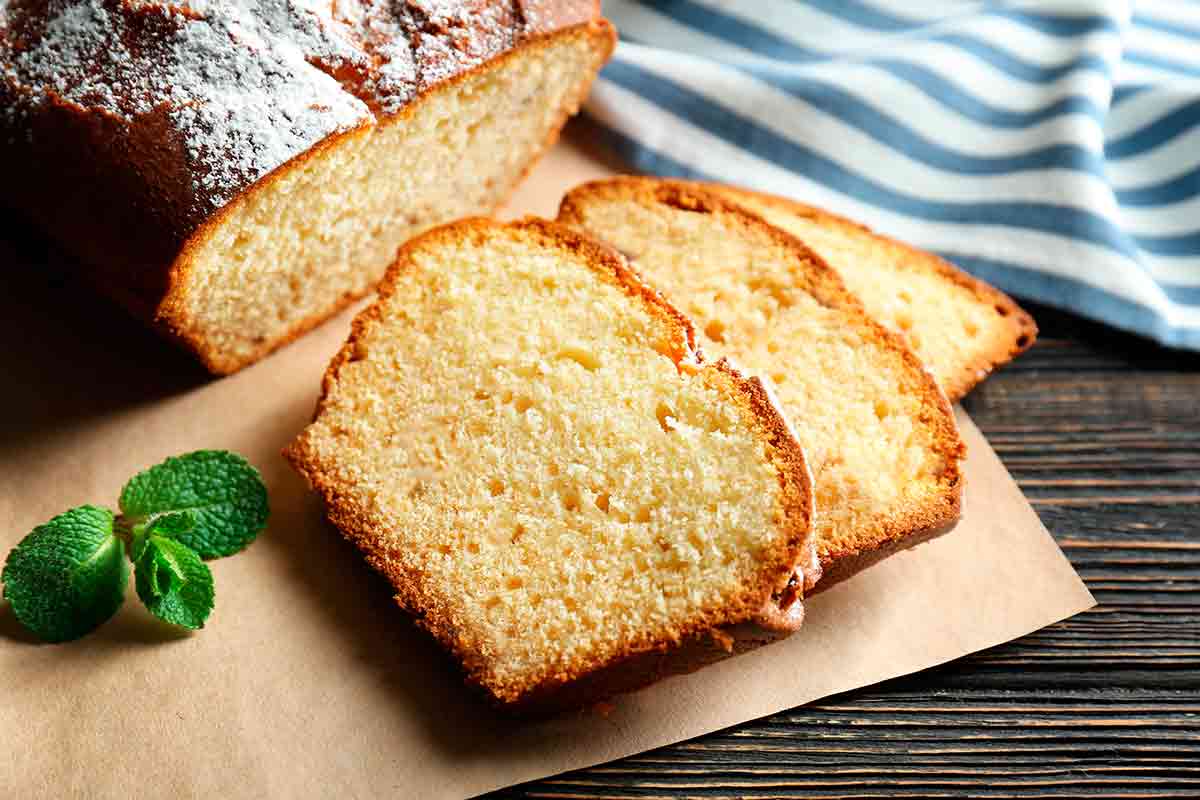 Receita de Bolo de Iogurte Sem Ovos - Boomi