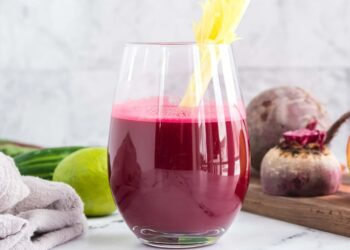 Sumo de beterraba e cenoura