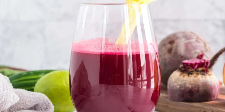 Sumo de beterraba e cenoura