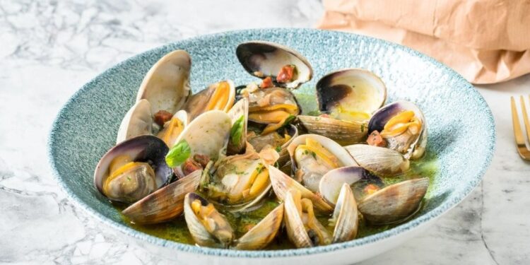 Amêijoas de cebolada