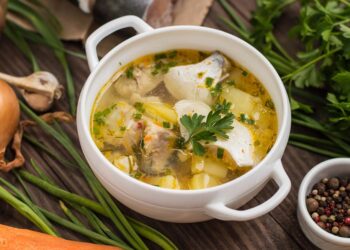 Sopa de peixe tradicional