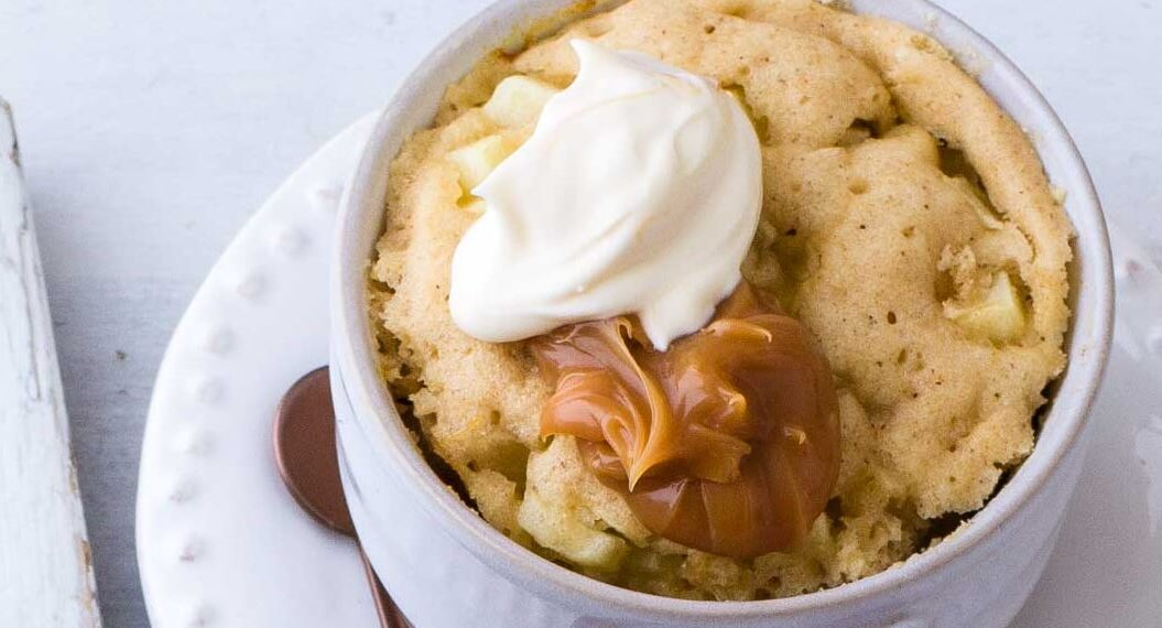 Bolo de caneca de iogurte