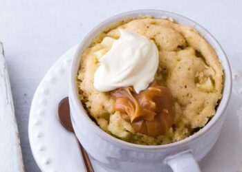 Bolo de caneca de iogurte