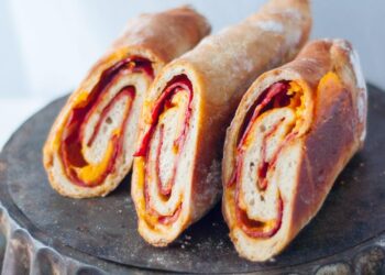 Pão com chouriço caseiro à portuguesa