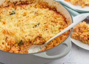 Massa gratinada com atum