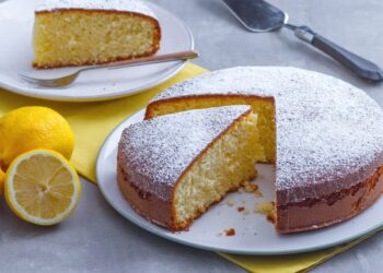 Bolo de limão cremoso