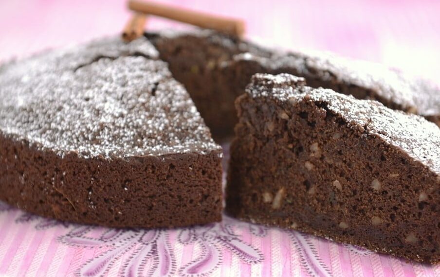 Bolo de alfarroba à algarvia