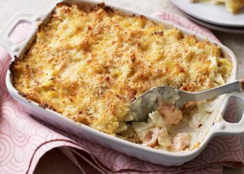 Massa com atum no forno