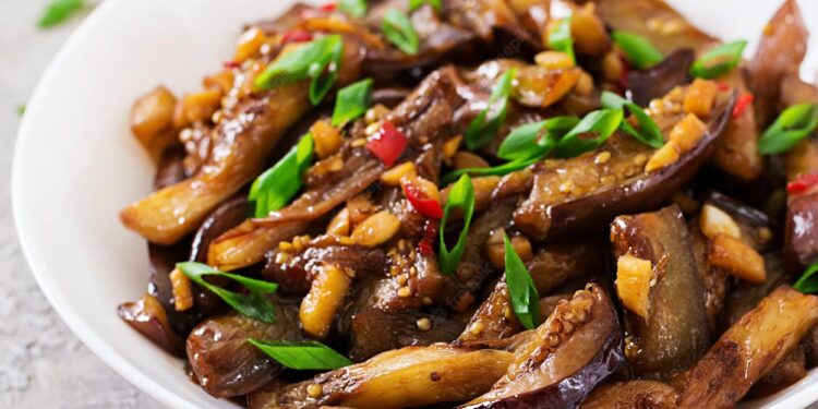 Beringela salteada com presunto