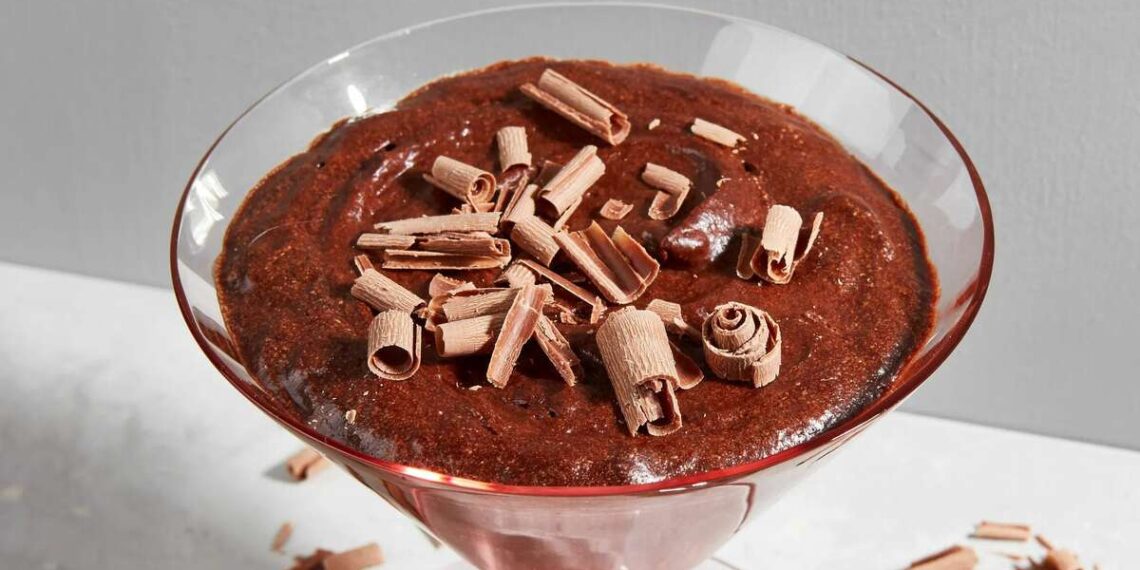 Mousse de chocolate com leite condensado
