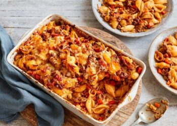 Massa gratinada com carne picada