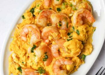 Omelete de camarão à Portuguesa