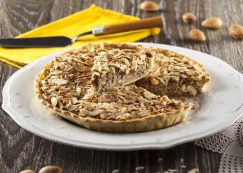 Tarte de amêndoa húmida e fofinha
