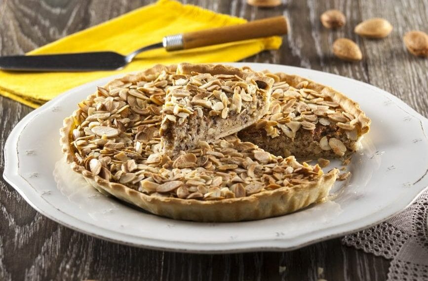 Tarte de amêndoa húmida e fofinha