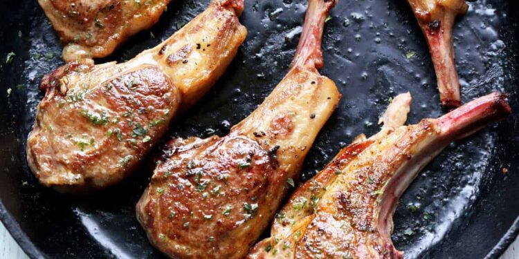 Costeletas de borrego fritas