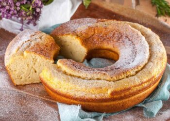 Bolo de claras e iogurte